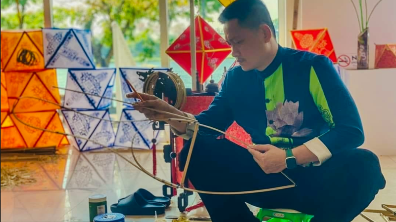 Space of traditional craft village culture in Hue - making kites in Hue